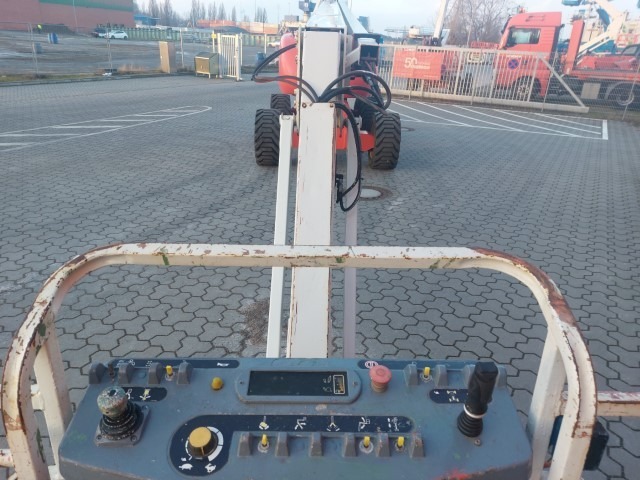 Sold - Articulated Boom Lift - View 3